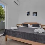 Ozzie - Private Pool - Seaview Вилла *