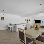 Вилла Ozzie - Private Pool - Seaview Макарска