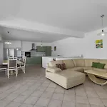 Вилла Ozzie - Private Pool - Seaview Макарска