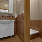 Ozzie - Private Pool - Seaview Макарска