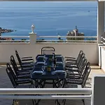 Ozzie - Private Pool - Seaview