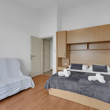 Ozzie - Private Pool - Seaview *