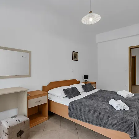 Ozzie - Private Pool - Seaview Villa