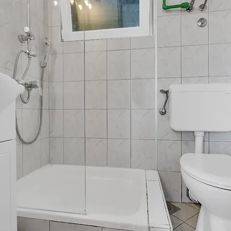 Ozzie - Private Pool - Seaview