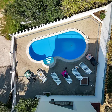 Ozzie - Private Pool - Seaview *