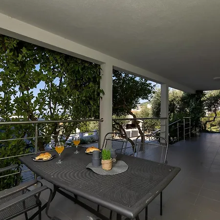 Willa Ozzie - Private Pool - Seaview *