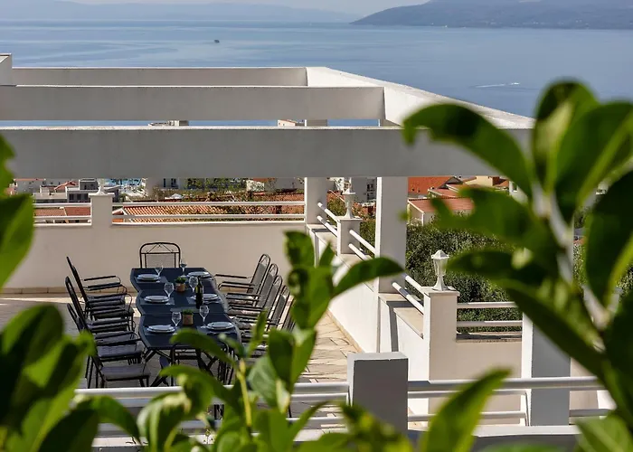 Ozzie - Private Pool - Seaview * Makarska