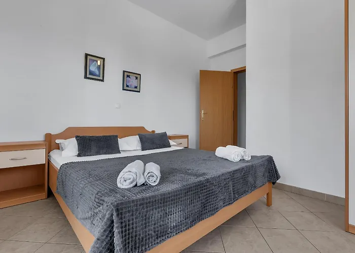 Ozzie - Private Pool - Seaview Villa