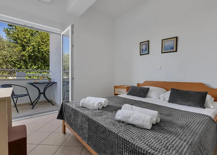 Villa Ozzie - Private Pool - Seaview *