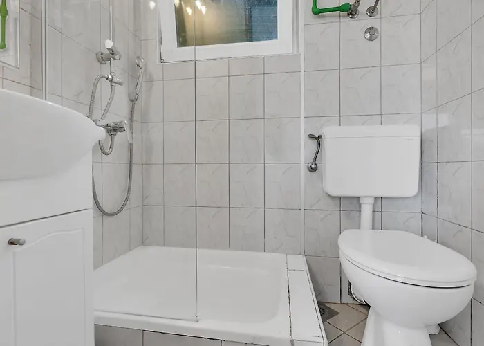 Ozzie - Private Pool - Seaview