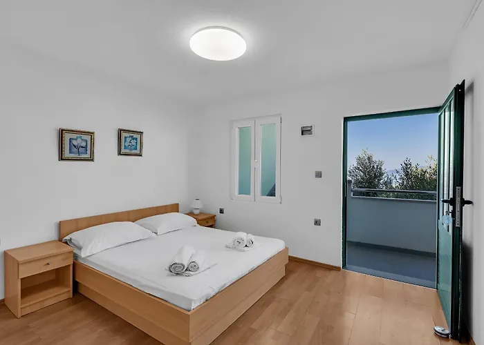 Ozzie - Private Pool - Seaview *