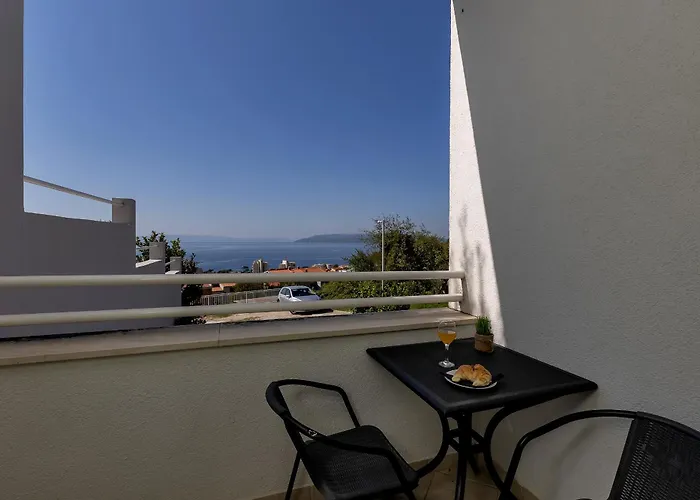 Ozzie - Private Pool - Seaview *