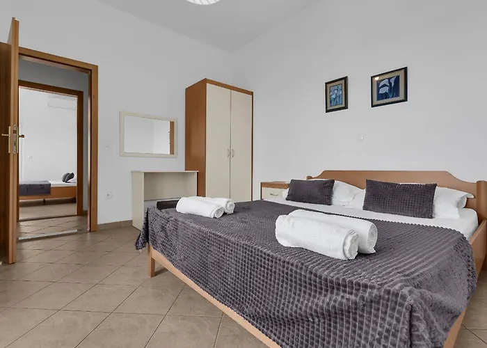 Villa Ozzie - Private Pool - Seaview *